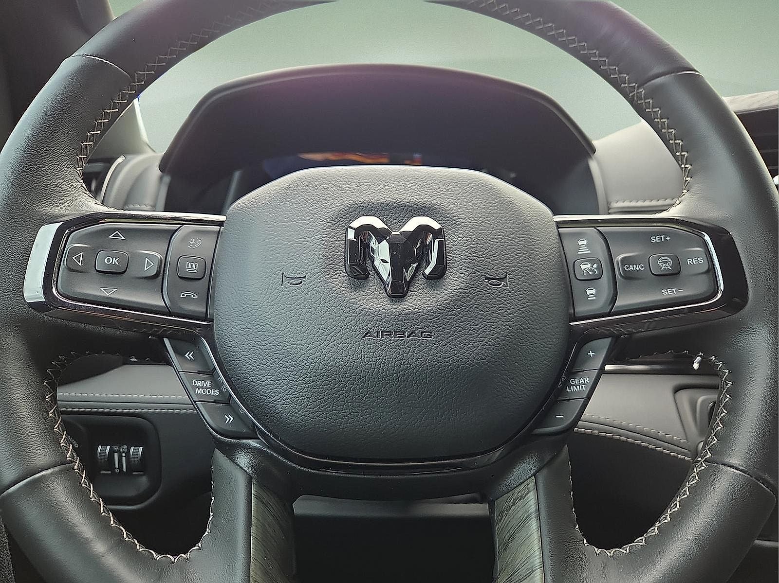 2025 RAM 1500 Limited Crew Cab 4x4 5'7' Box