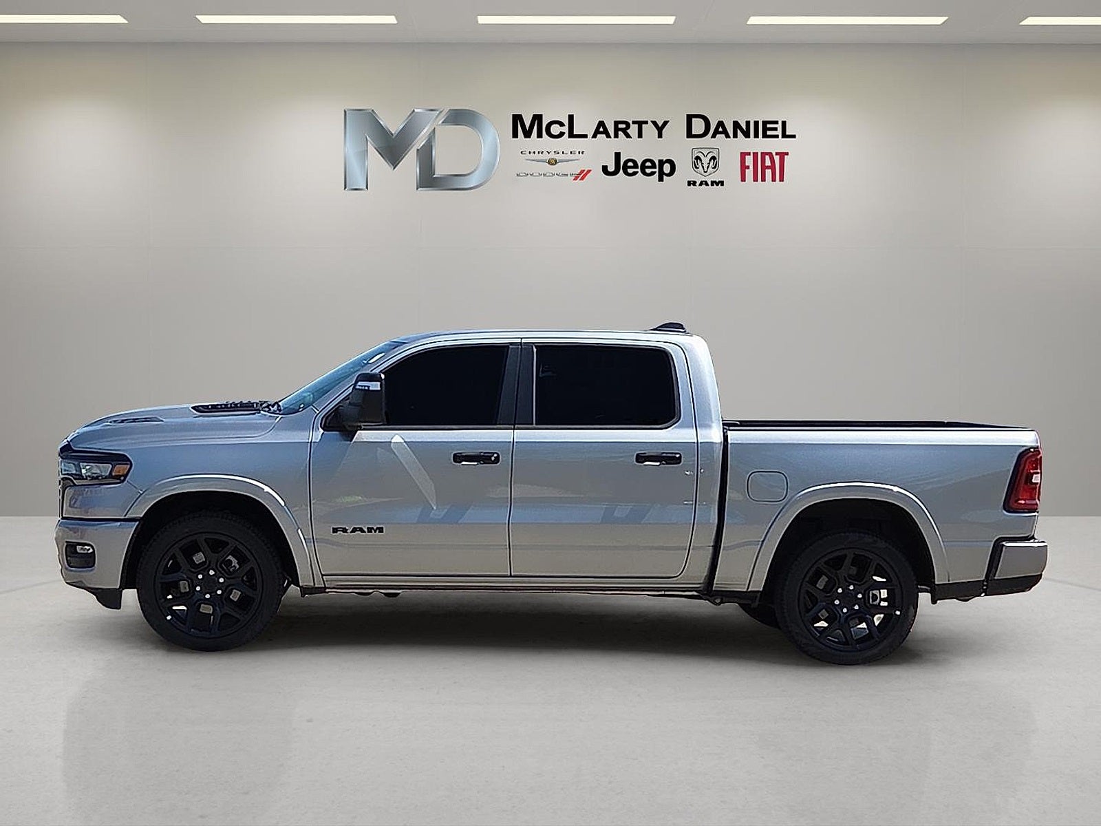 2025 RAM 1500 Laramie Crew Cab 4x4 5'7' Box
