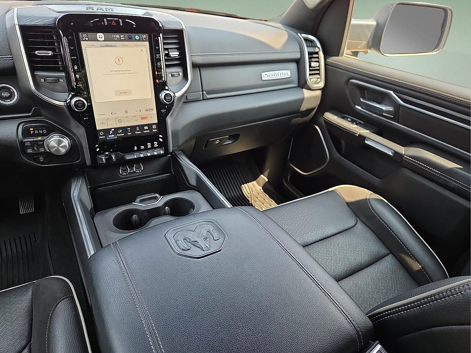 2023 RAM 1500 Laramie Crew Cab 4x4 5'7' Box