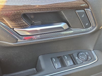 2024 Chevrolet Silverado 1500 4WD Crew Cab Short Bed RST