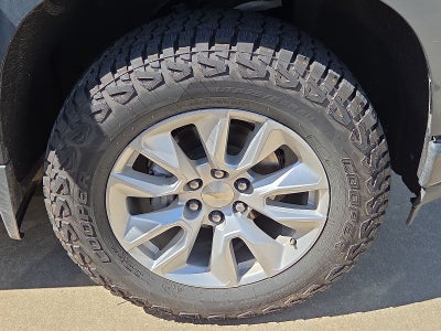 2021 Chevrolet Silverado 1500 4WD Crew Cab Short Bed Custom