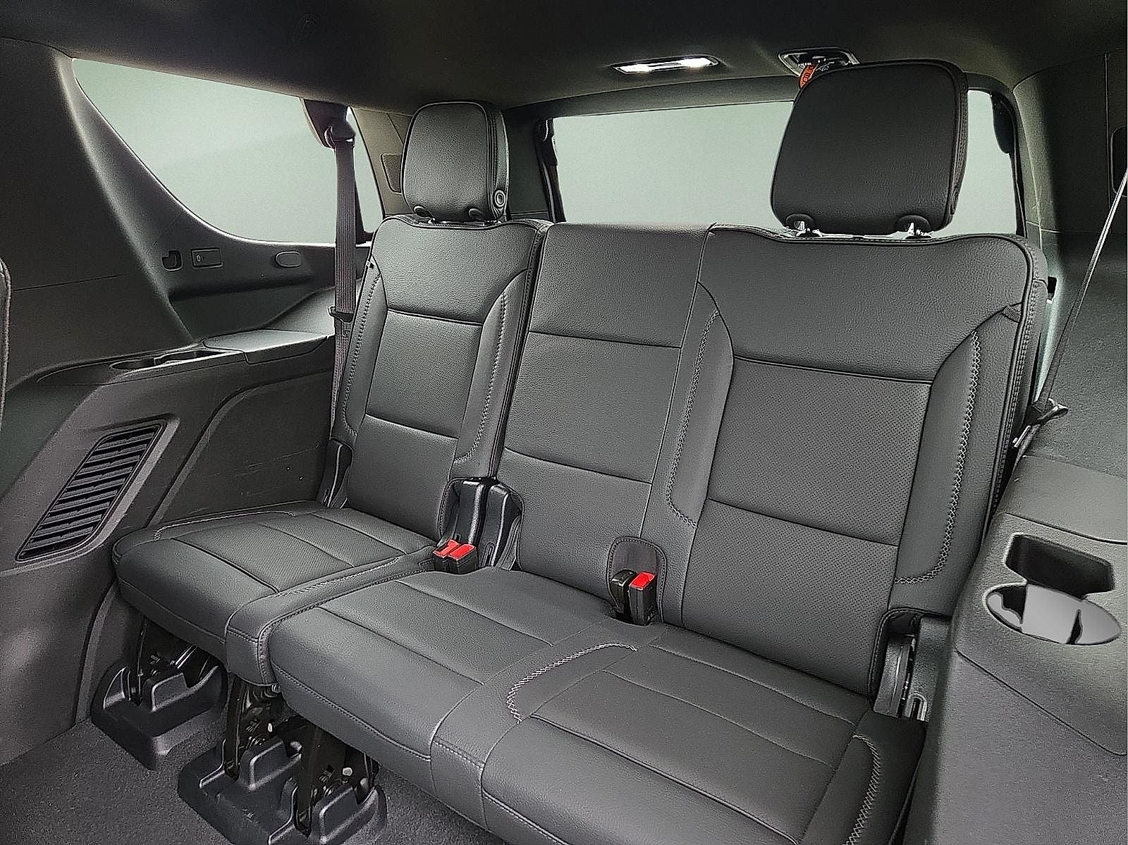 2025 GMC Yukon 4WD Denali