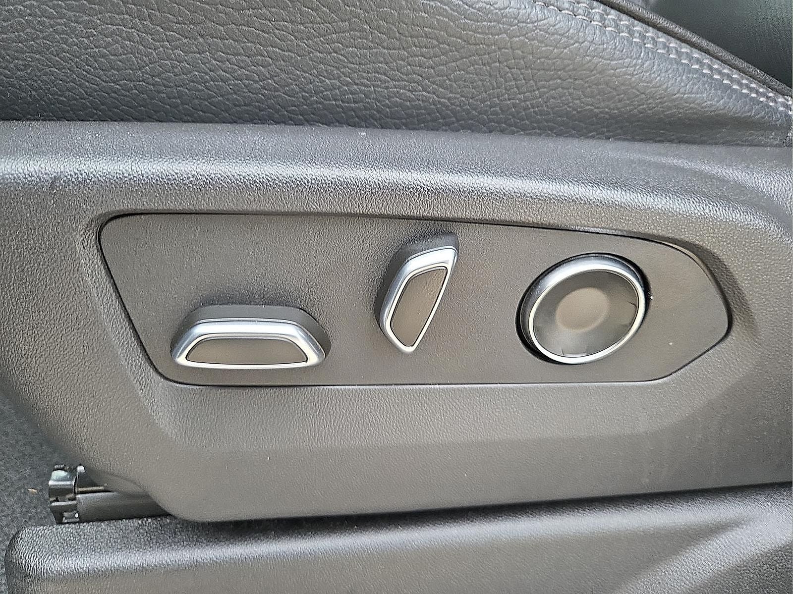 2025 GMC Yukon 4WD Denali