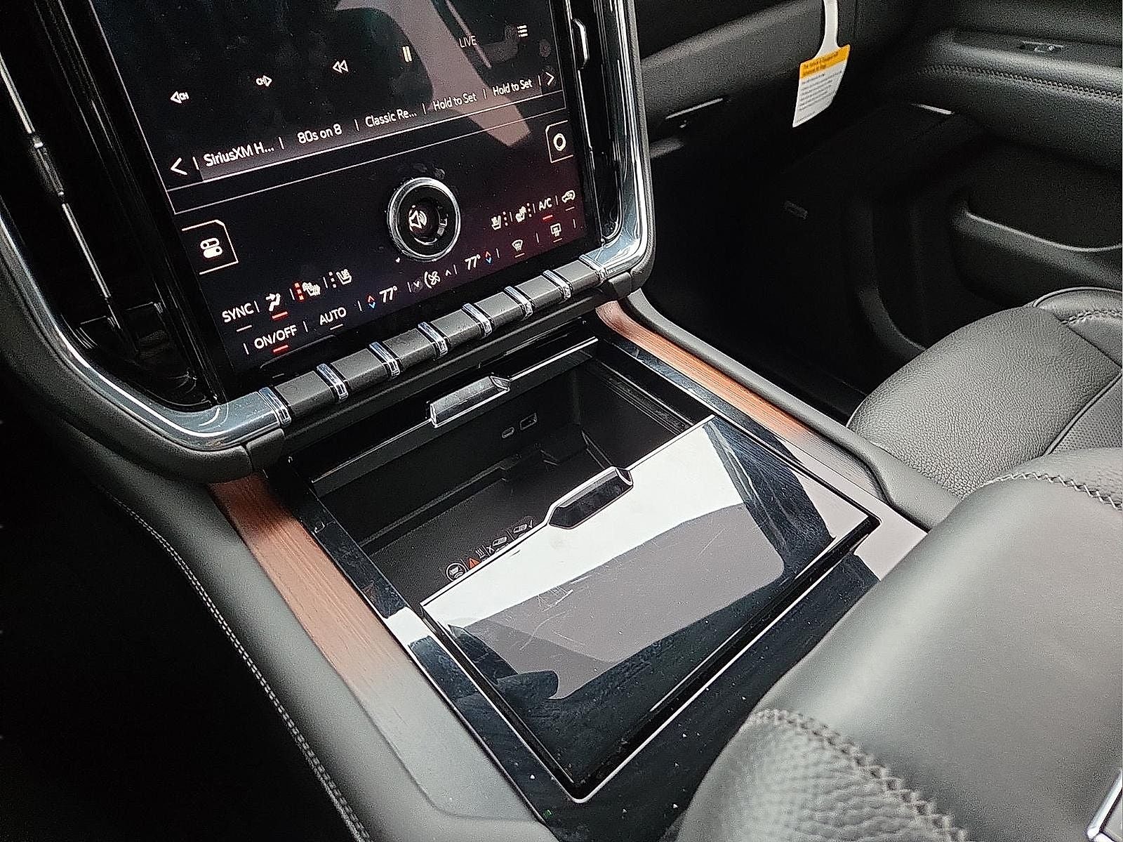 2025 GMC Yukon 4WD Denali