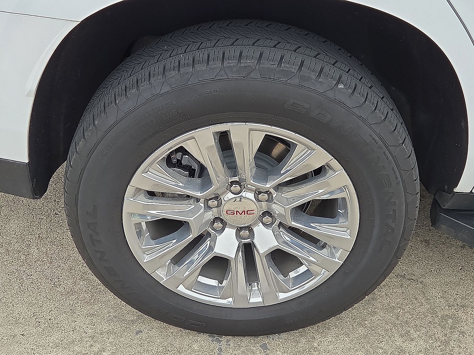 2025 GMC Yukon 4WD Denali