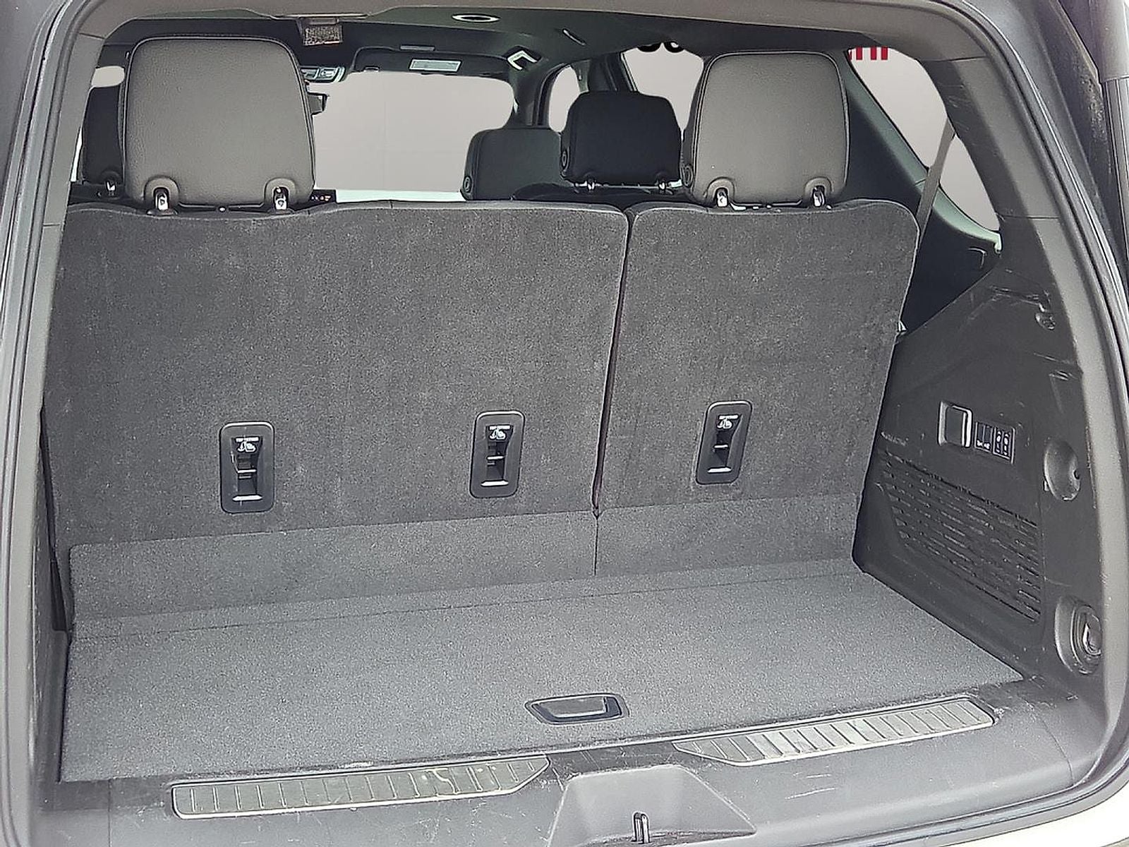 2025 GMC Yukon 4WD Denali