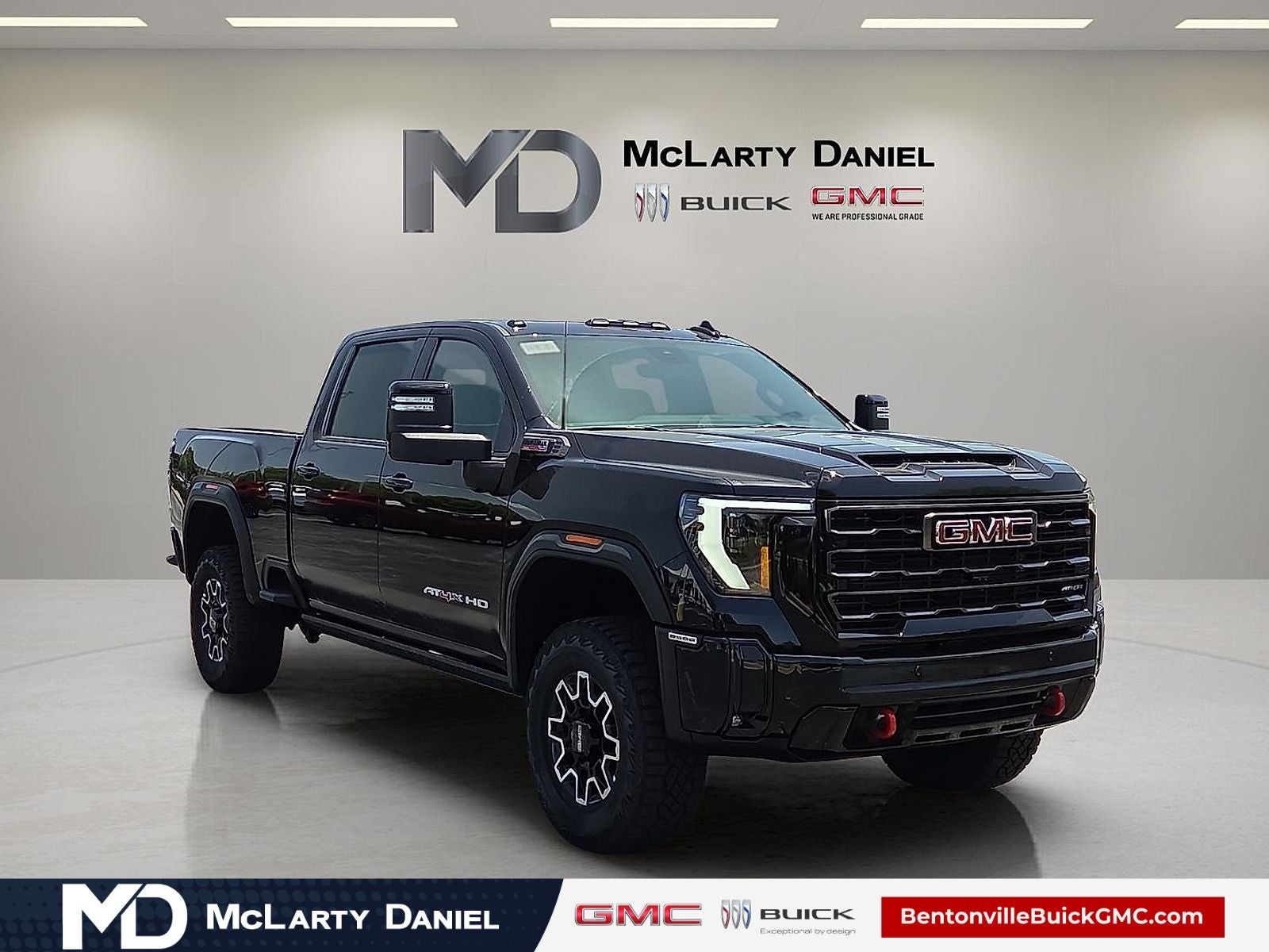 2025 GMC Sierra 2500HD 4WD Crew Cab Standard Bed AT4X
