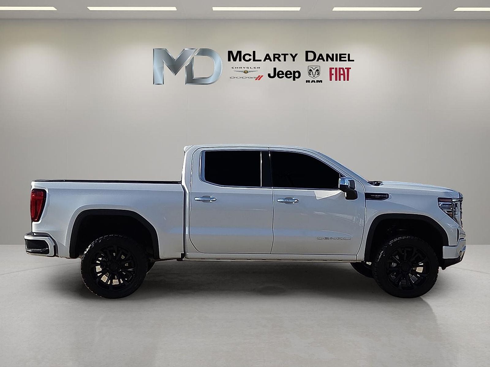 2023 GMC Sierra 1500 4WD Crew Cab Short Box Denali Ultimate