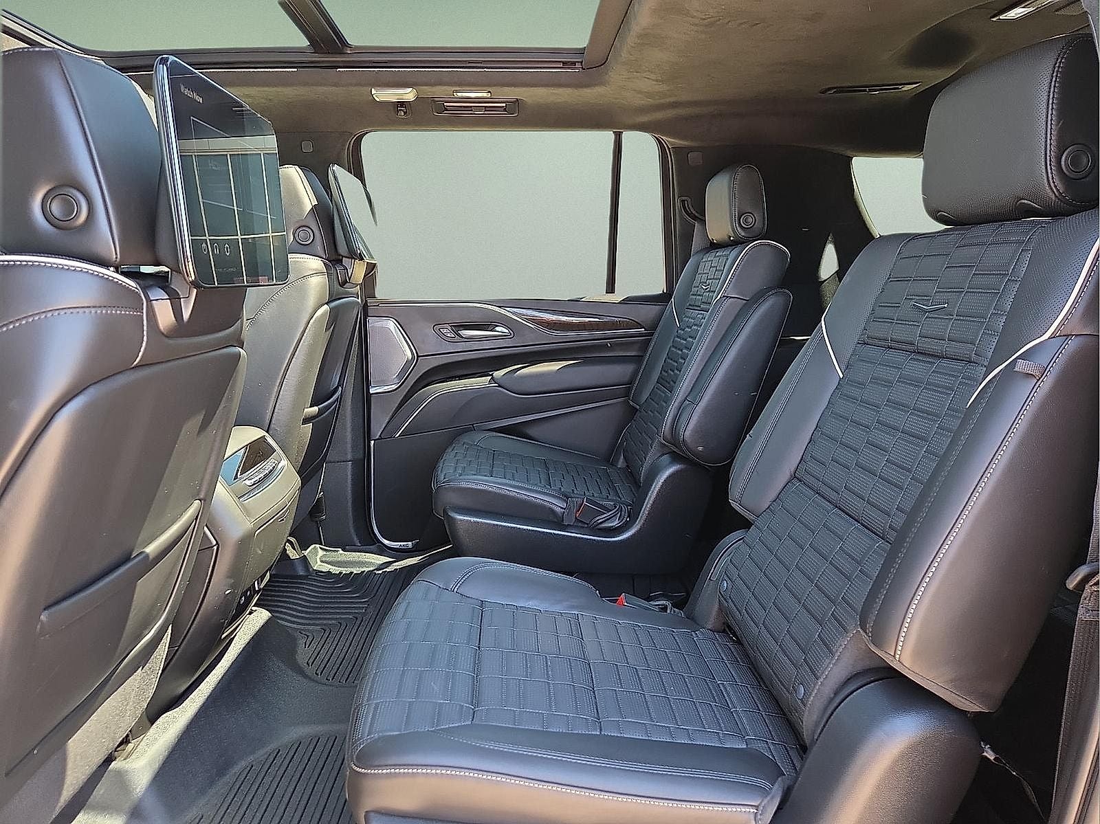 2023 Cadillac Escalade ESV 4WD Sport Platinum