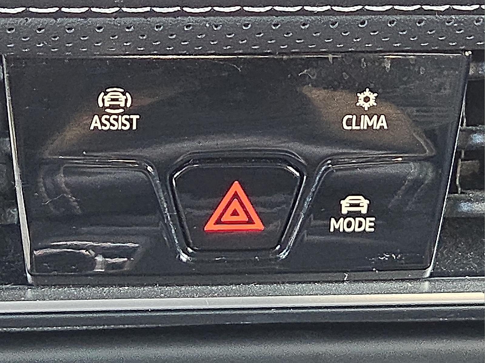 2024 Volkswagen Atlas Cross Sport 2.0T SE