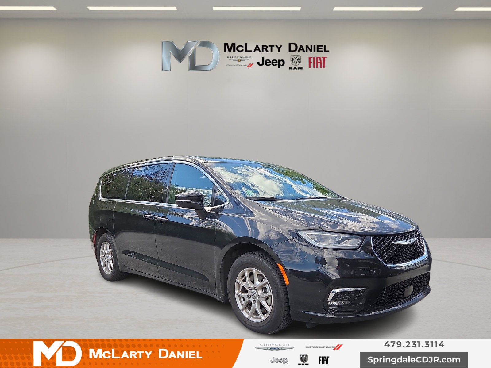 2025 Chrysler Pacifica Select