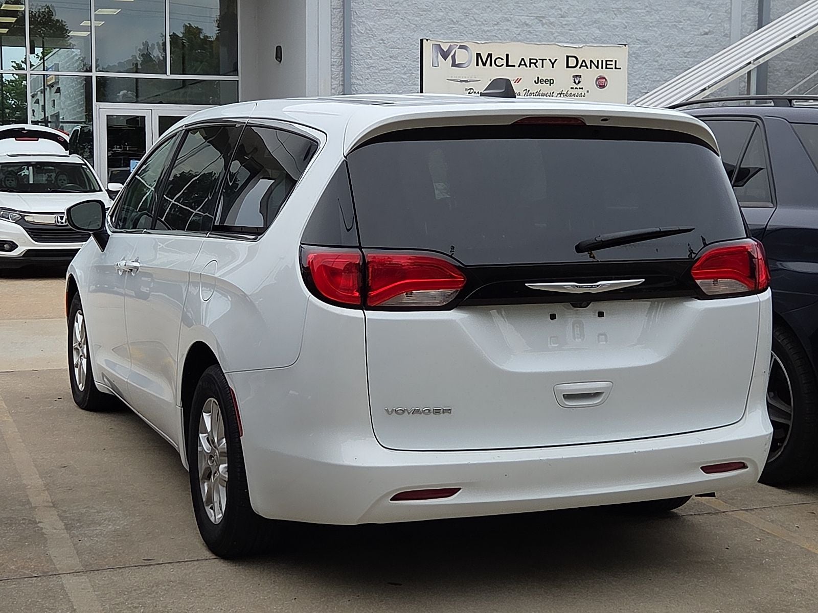 2023 Chrysler Voyager LX