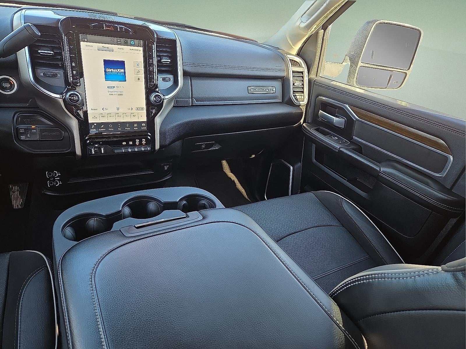 2024 RAM 2500 Laramie Crew Cab 4x4 6'4' Box