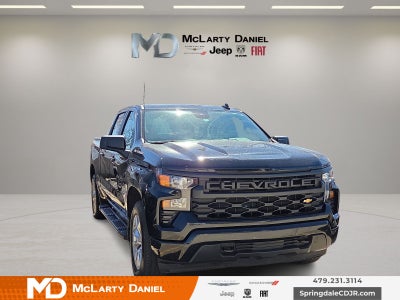 2023 Chevrolet Silverado 1500 4WD Crew Cab Short Bed Custom