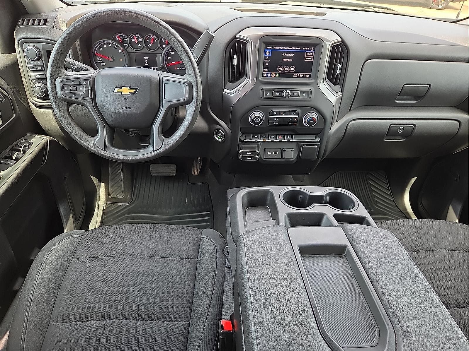 2023 Chevrolet Silverado 1500 4WD Crew Cab Short Bed Custom