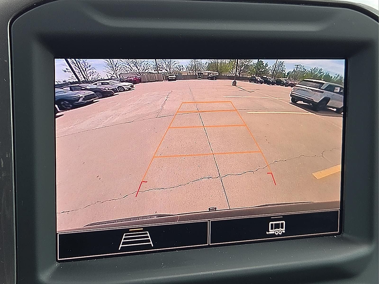 2023 Chevrolet Silverado 1500 4WD Crew Cab Short Bed Custom