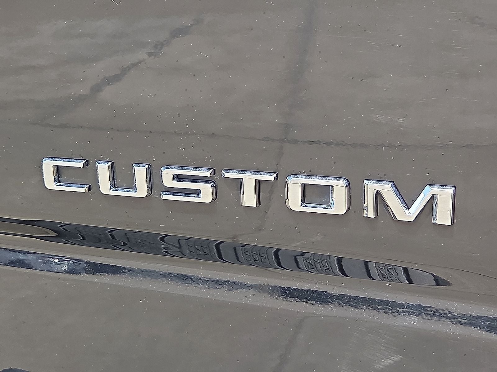 2023 Chevrolet Silverado 1500 4WD Crew Cab Short Bed Custom