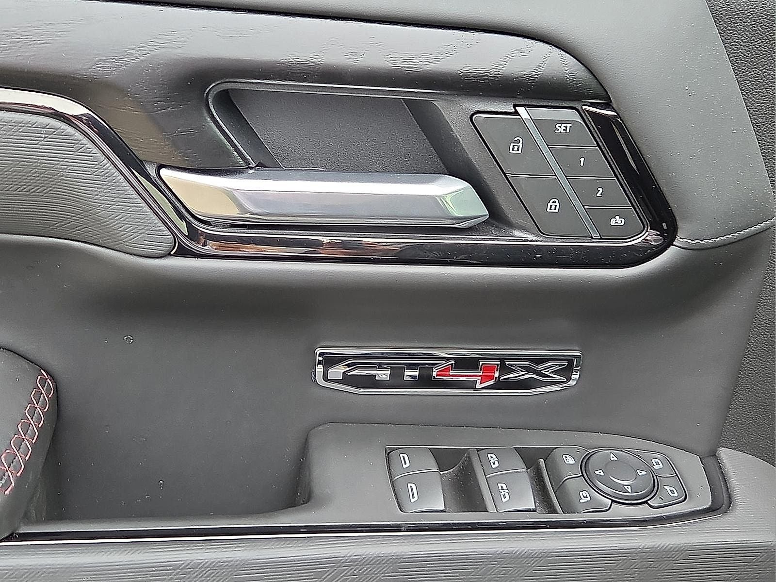 2025 GMC Sierra 1500 4WD Crew Cab Short Box AT4X