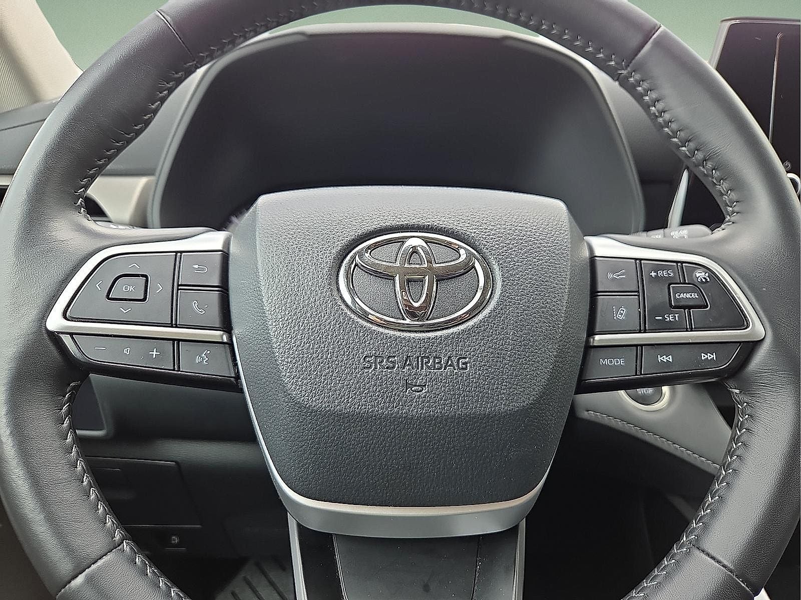 2025 Toyota Highlander LE