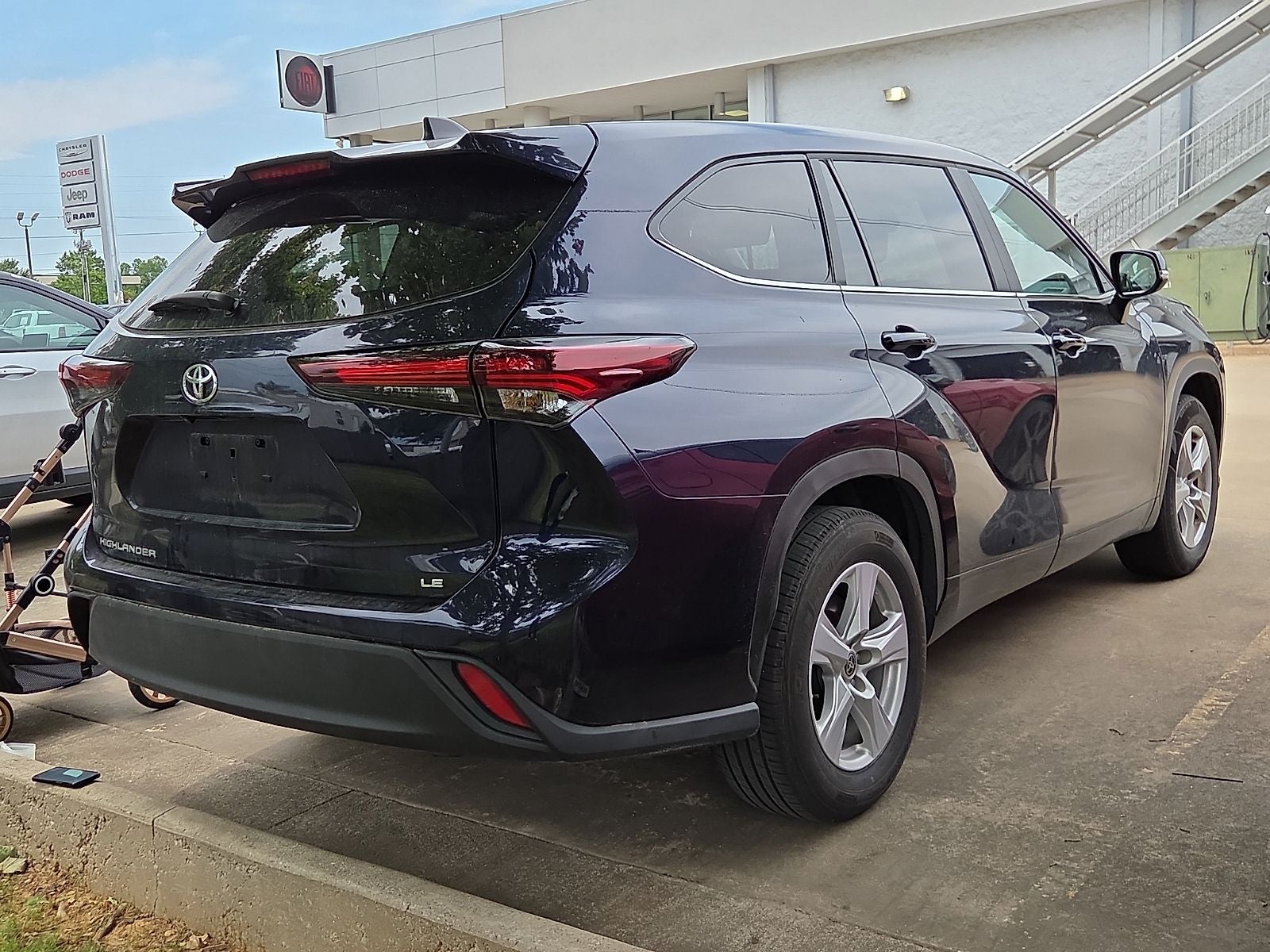 2025 Toyota Highlander LE