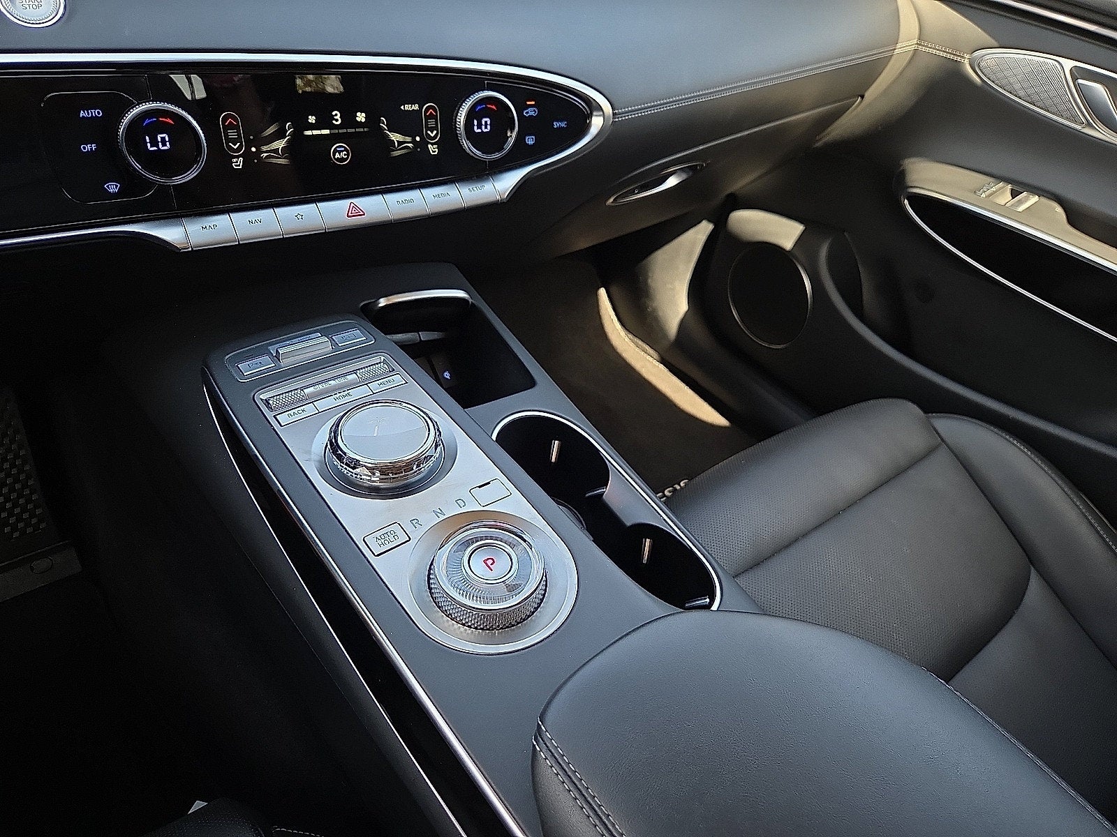 2025 Genesis GV70 2.5T