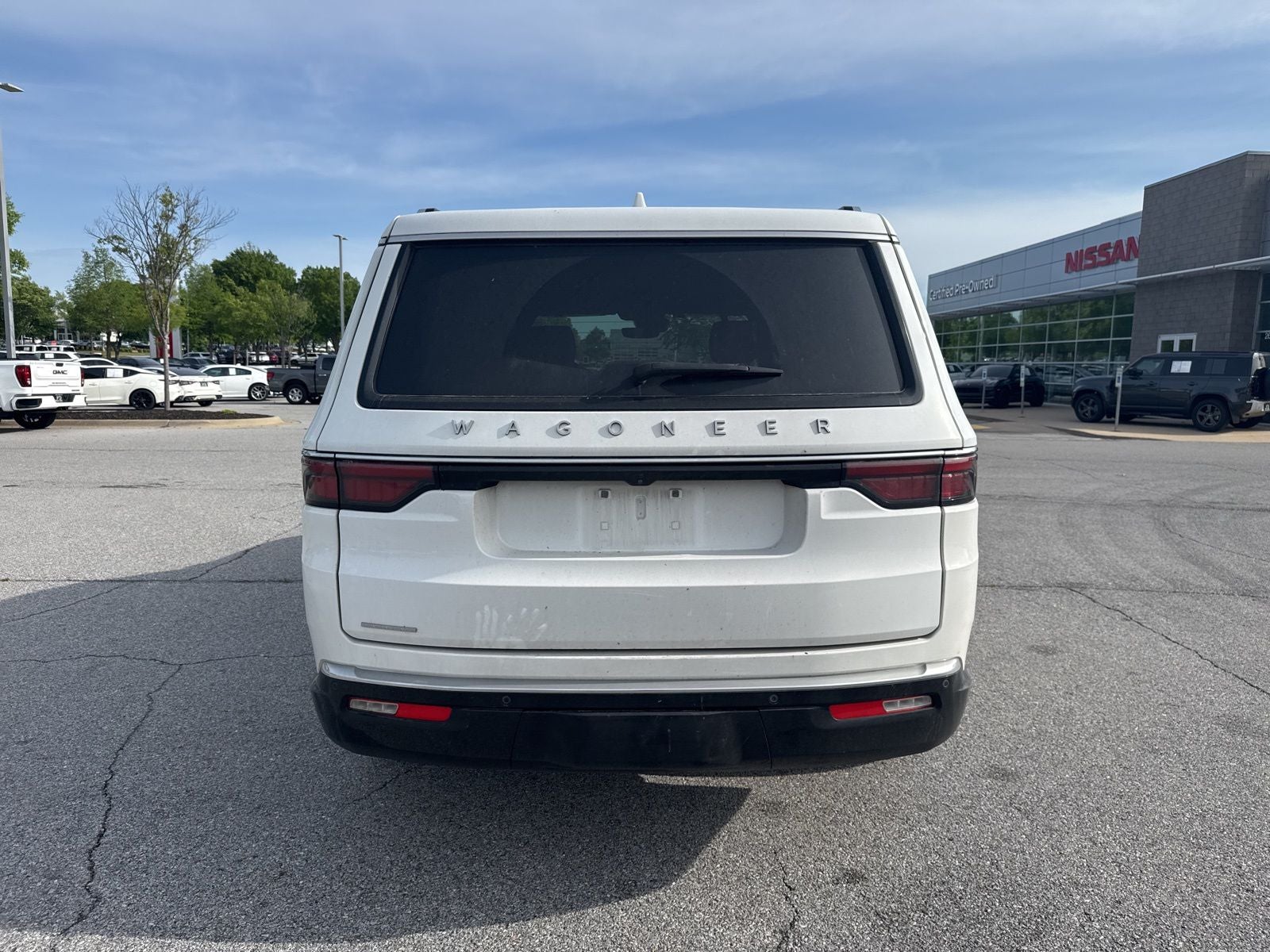 2023 Jeep Wagoneer Base
