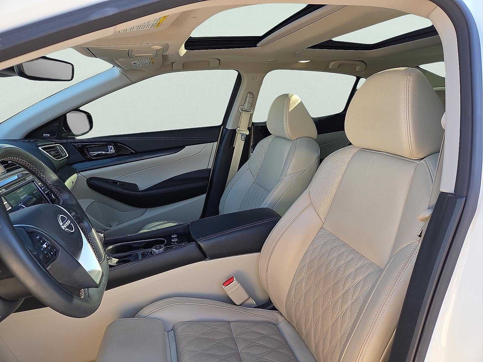 2023 Nissan Maxima Platinum