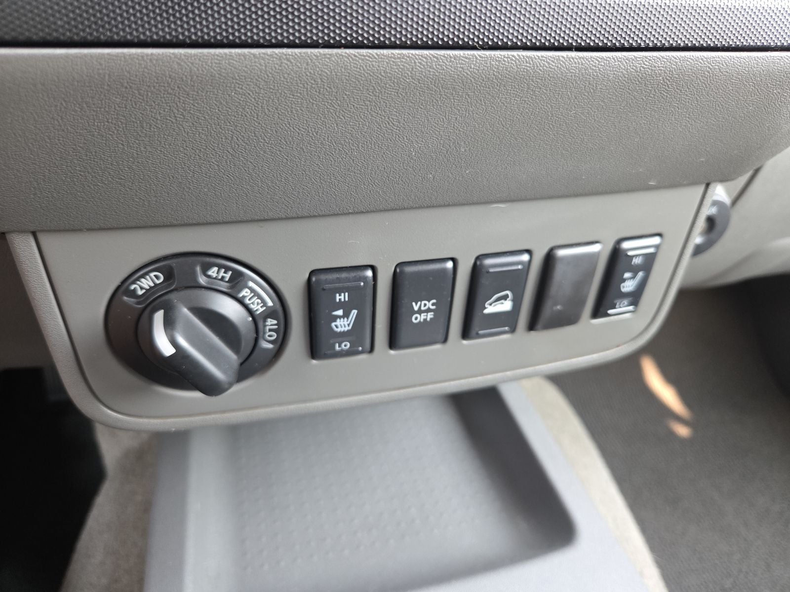 2010 Nissan Frontier LE