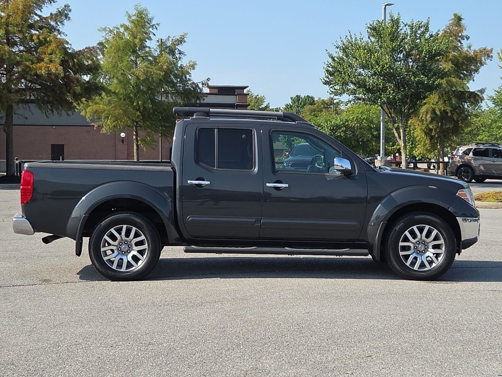 2010 Nissan Frontier LE