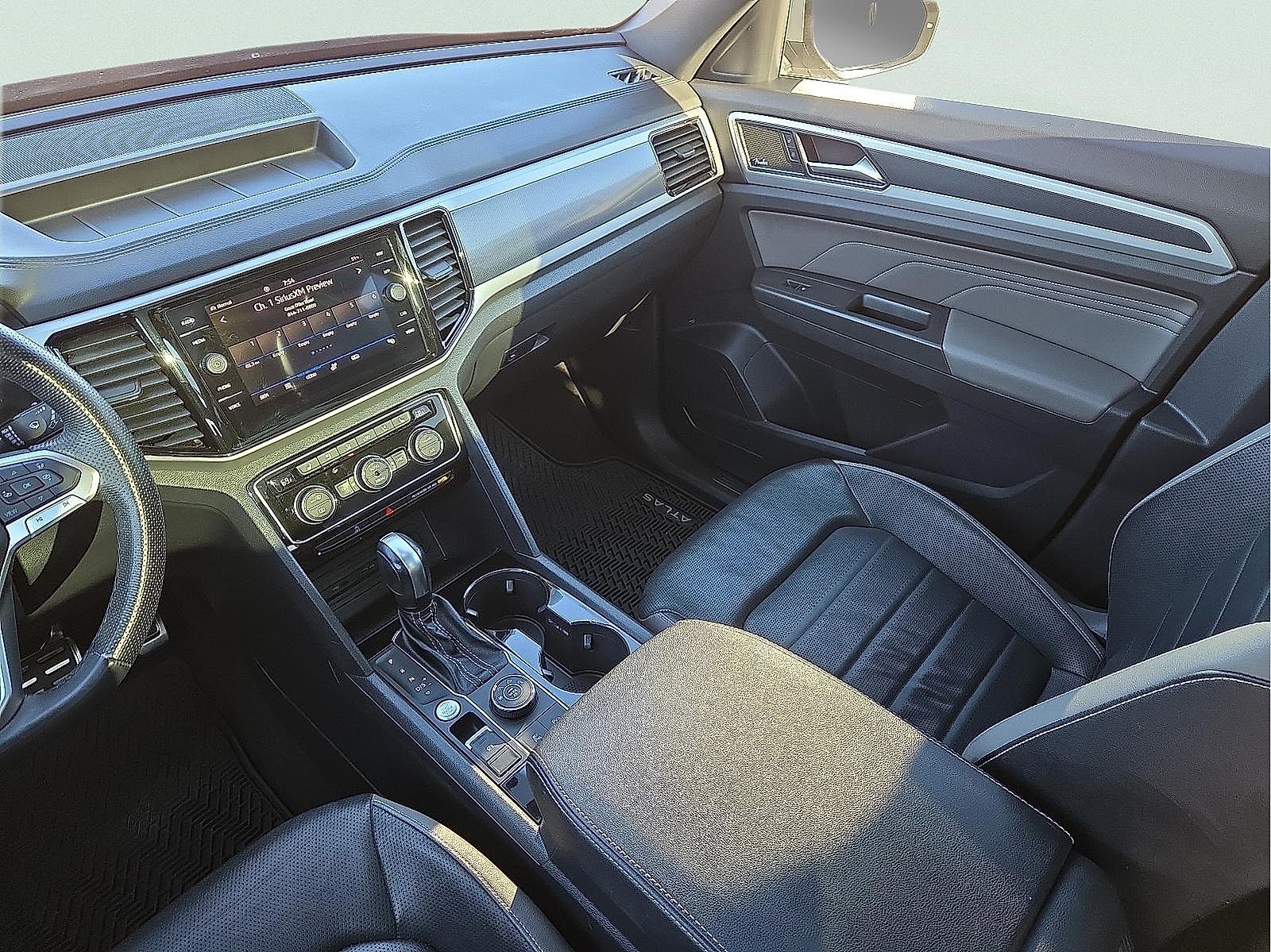 2023 Volkswagen Atlas Cross Sport 3.6L V6 SEL Premium R-Line