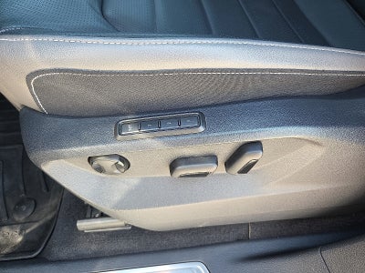 2023 Volkswagen Atlas Cross Sport 3.6L V6 SEL Premium R-Line