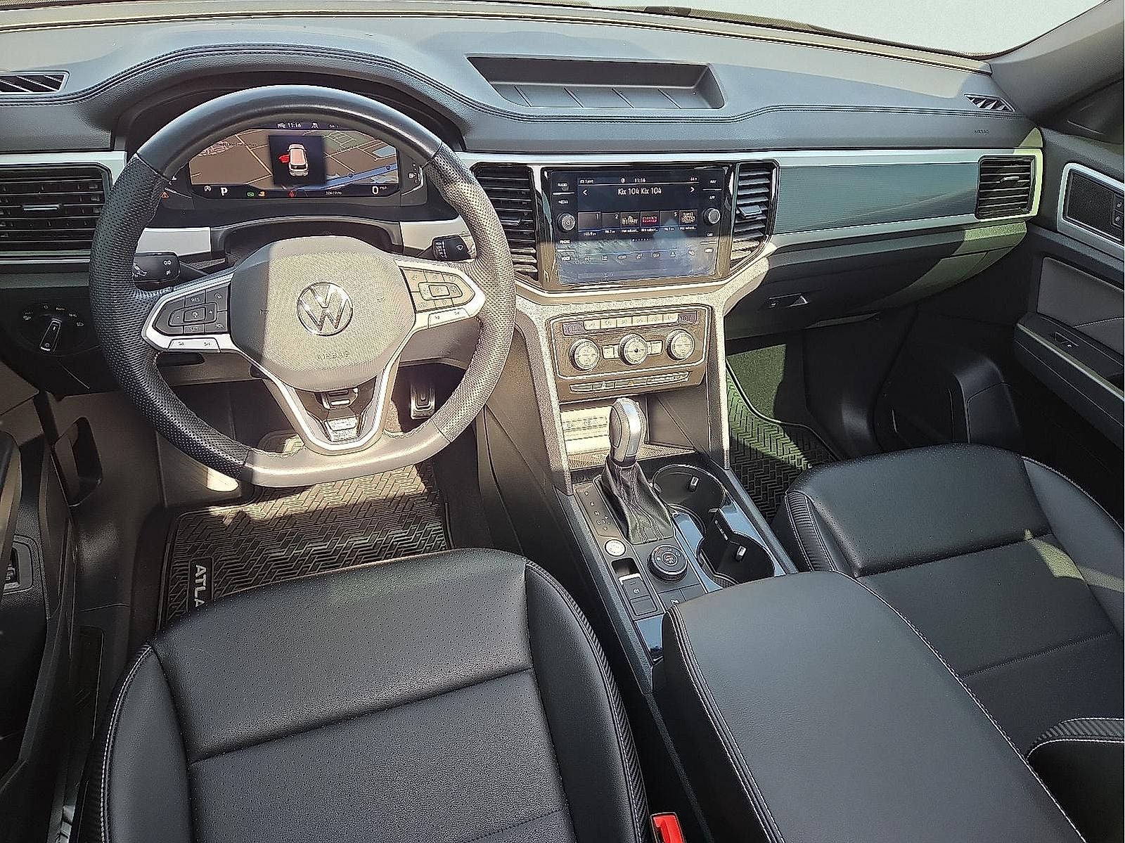2023 Volkswagen Atlas Cross Sport 2.0T SEL R-Line