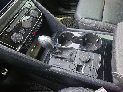 2023 Volkswagen Atlas Cross Sport 2.0T SEL R-Line