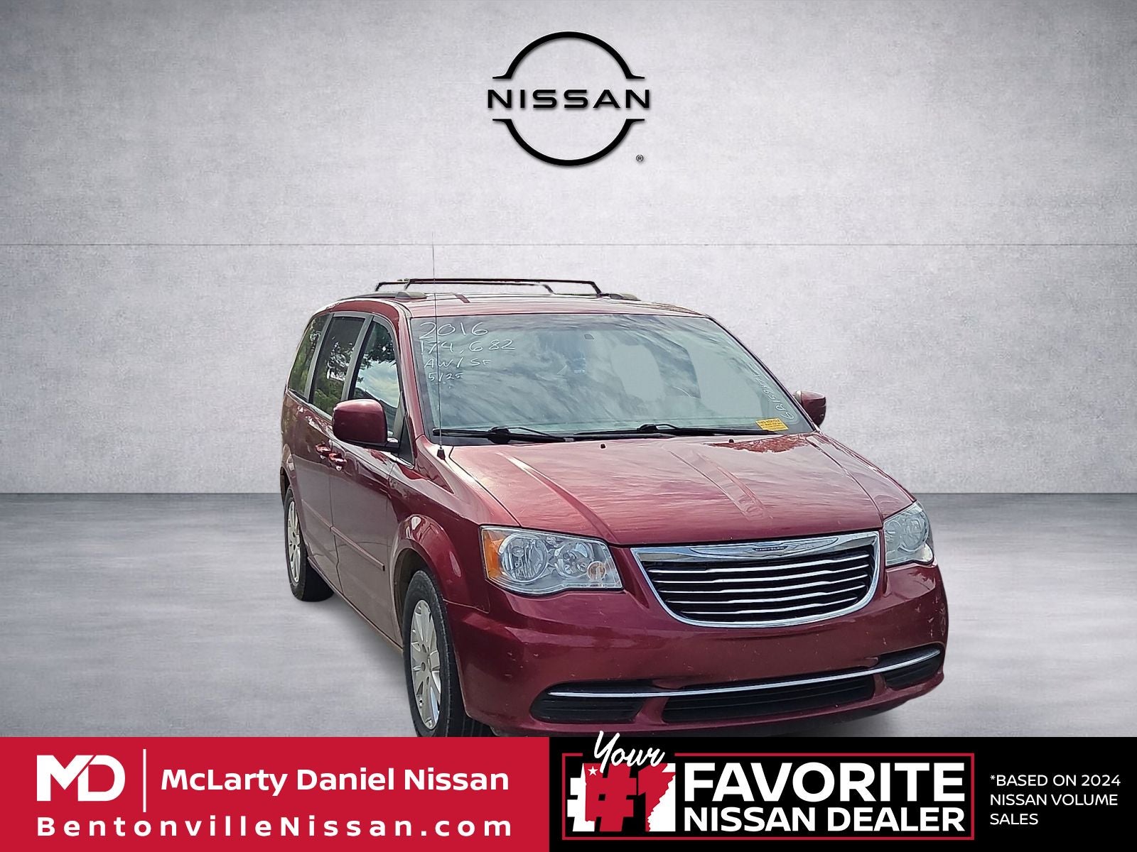 2016 Chrysler Town & Country LX