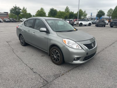 2012 Nissan Versa 1.6 SV