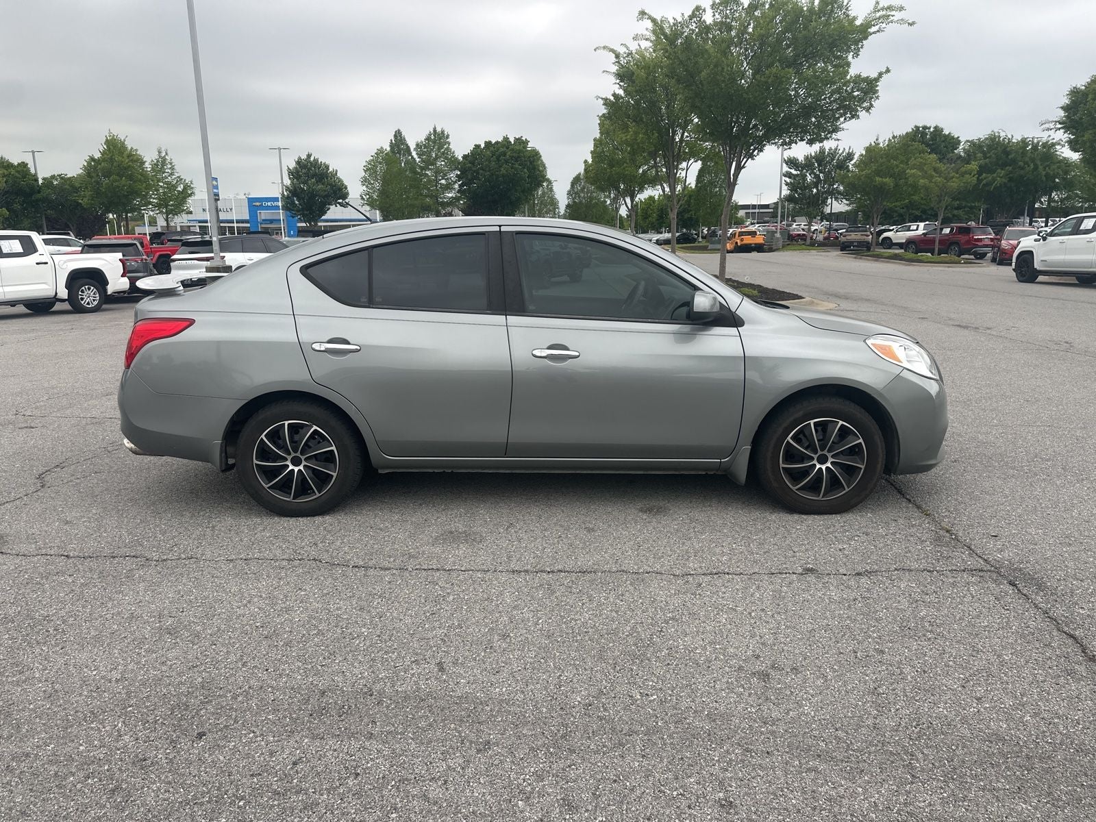 2012 Nissan Versa 1.6 SV