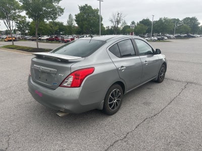 2012 Nissan Versa 1.6 SV