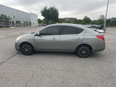 2012 Nissan Versa 1.6 SV