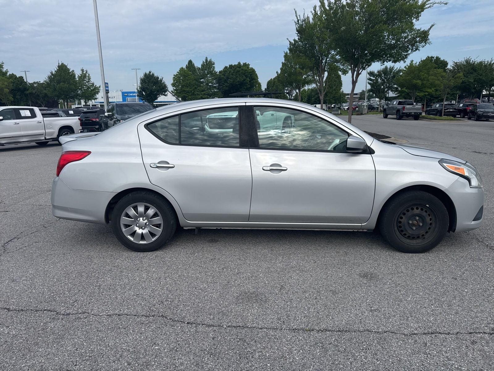 2019 Nissan Versa 1.6 SV