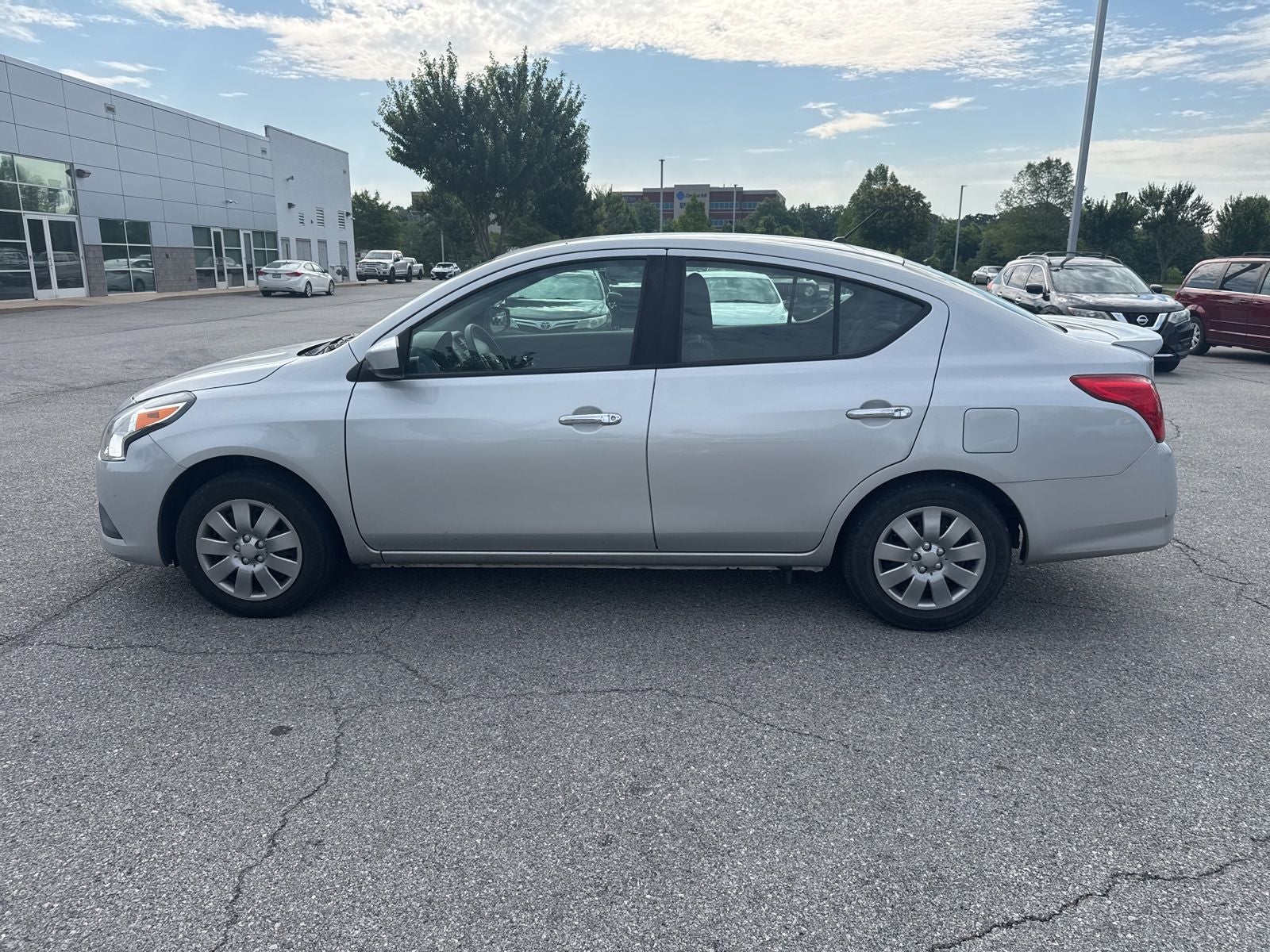 2019 Nissan Versa 1.6 SV