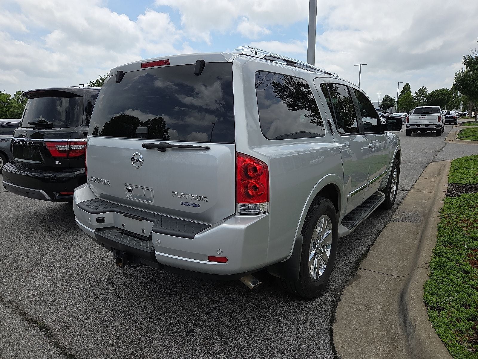 2013 Nissan Armada Platinum