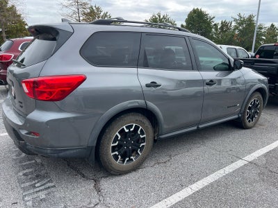 2020 Nissan Pathfinder SV