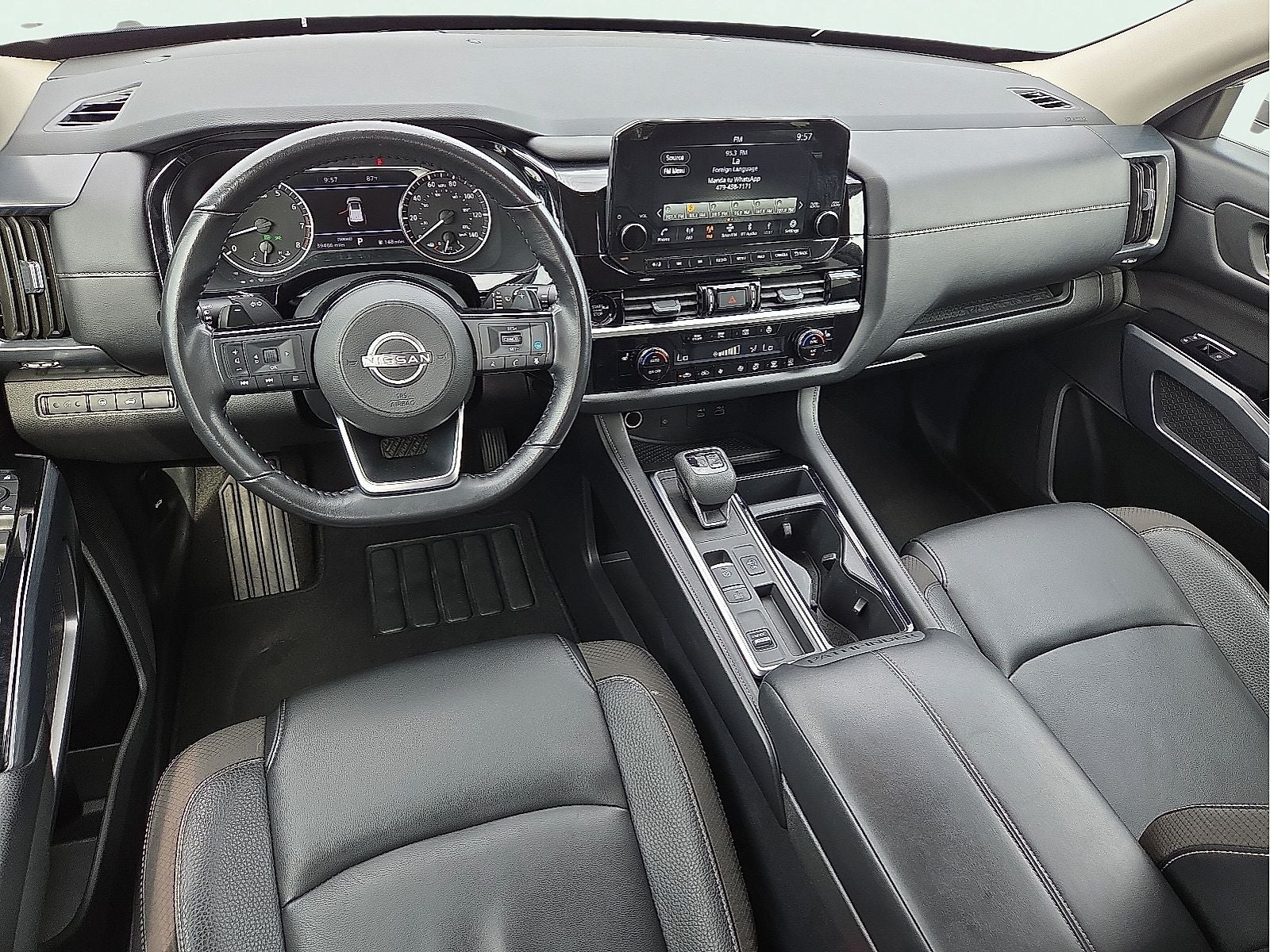 2025 Nissan Pathfinder SL