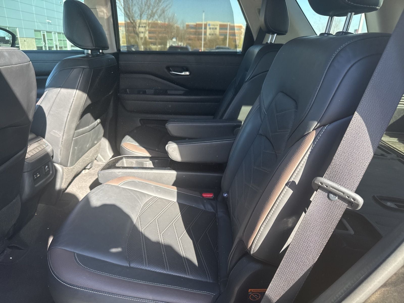 2022 Nissan Pathfinder Platinum