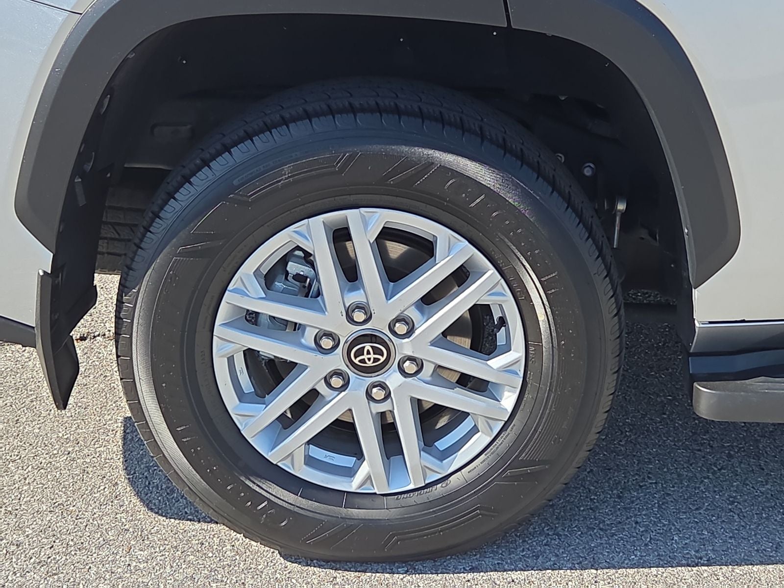 2025 Toyota Sequoia SR5