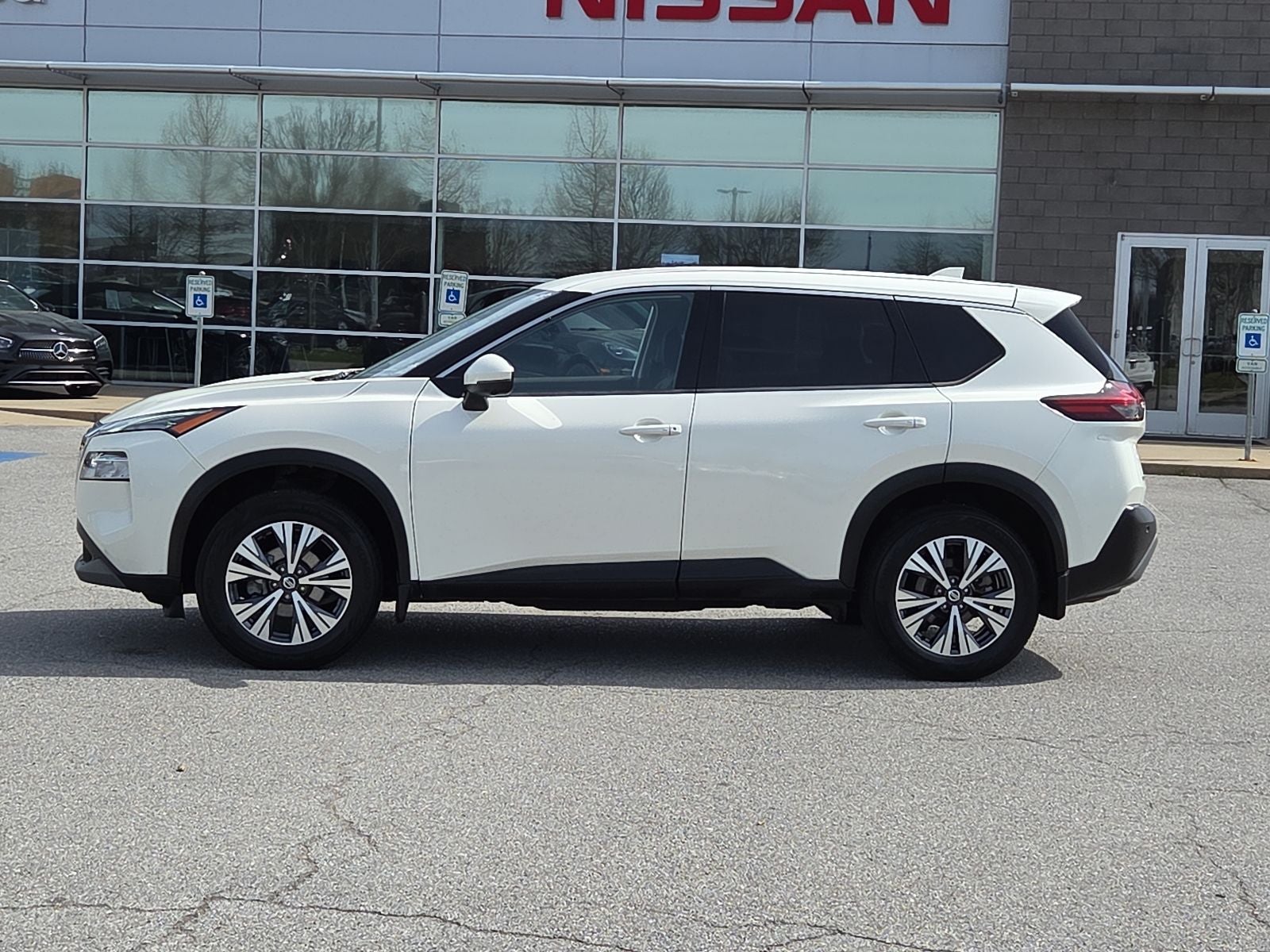 2021 Nissan Rogue SV