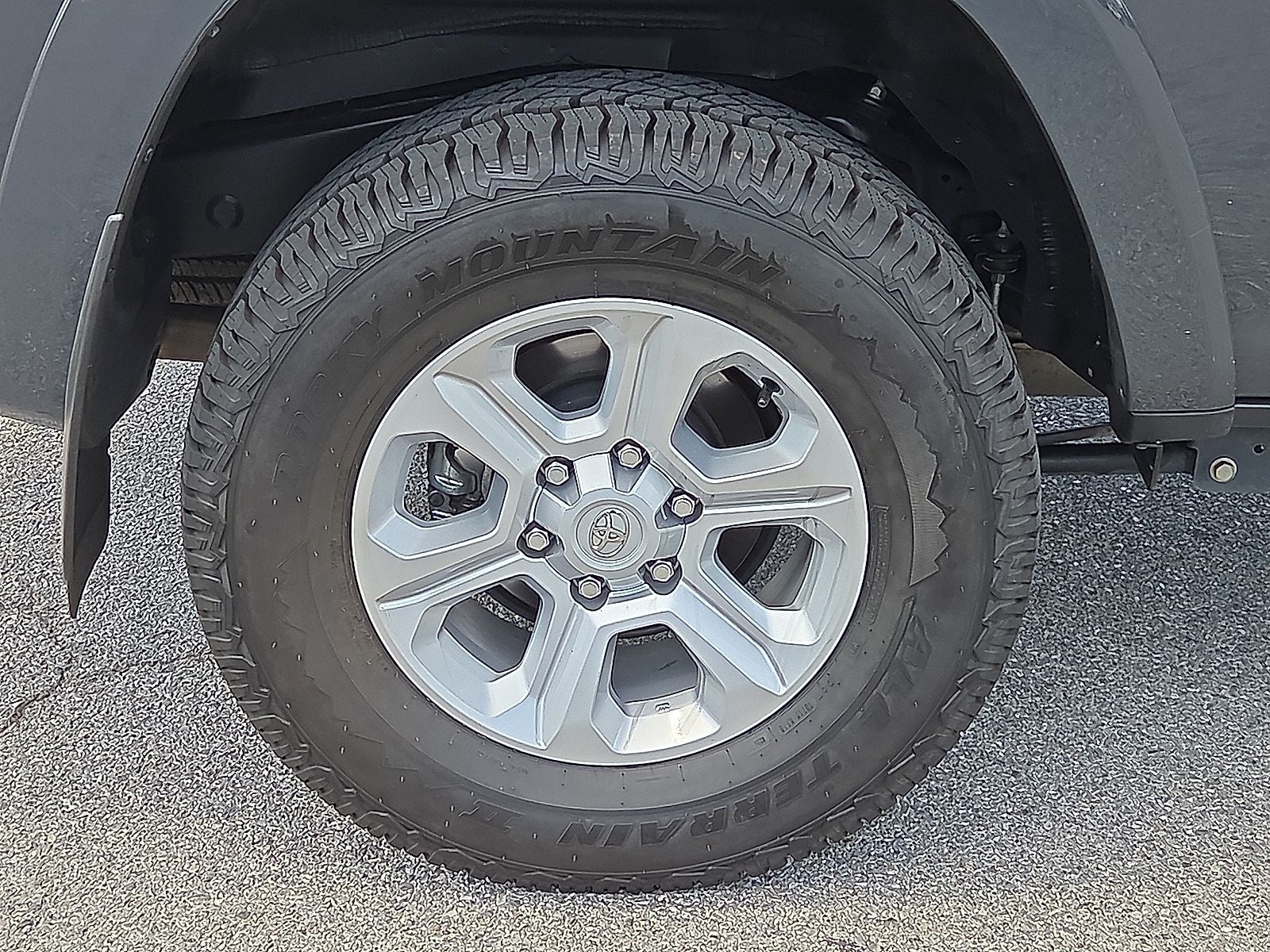 2024 Toyota 4Runner SR5