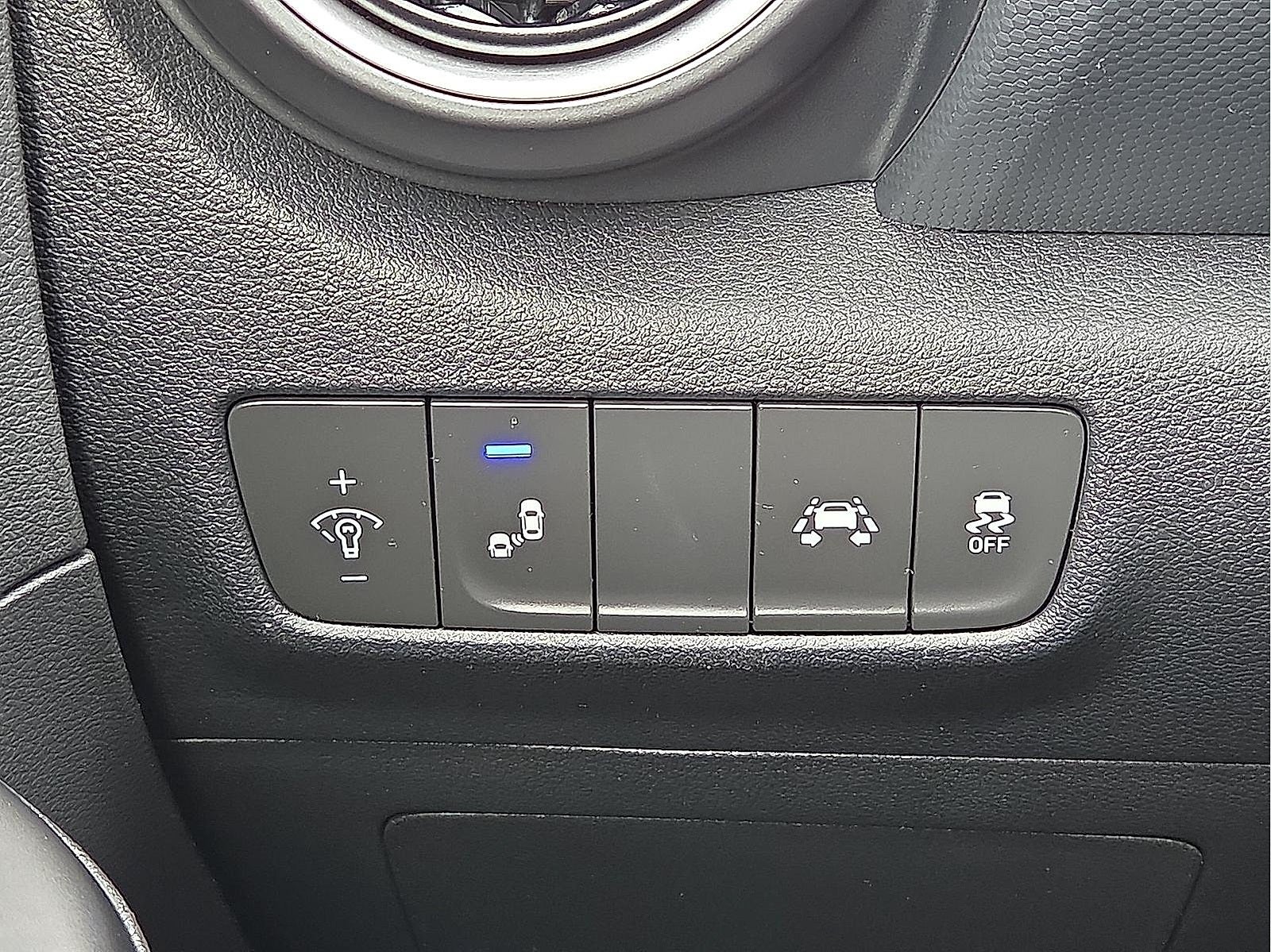 2020 Hyundai Kona SEL Plus