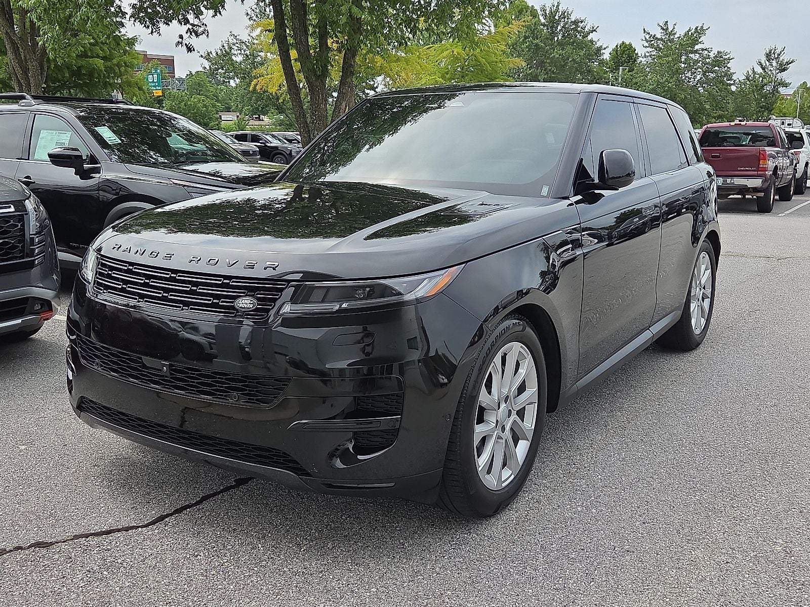 2025 Land Rover Range Rover Sport SE