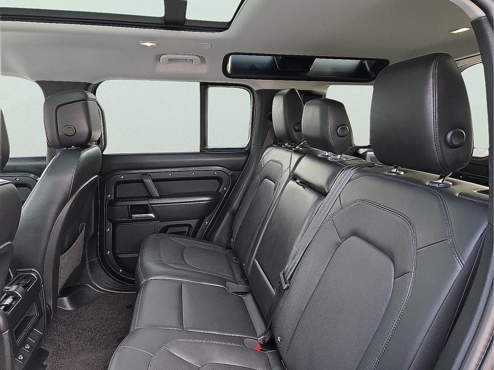 2025 Land Rover Defender 110 S